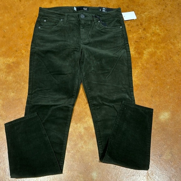 Nwt Kut from The Kloth micro corduroy jean. Size 6. Waist flat 16”. Rise 9.5”. - Picture 1 of 7
